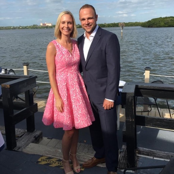 Gorgeous Anthropology dress. Only worn once. Pink and off white. Size 4. - Picture 1 of 4
